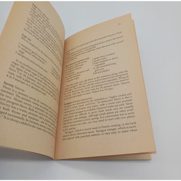 Vintage Booklet Cooking with Herbs Reader's Digest 1978 Recipes - Picture 5 of 8